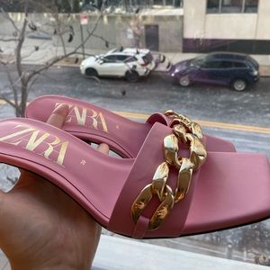 Zara Pink Chain Detailed Kitten Heels